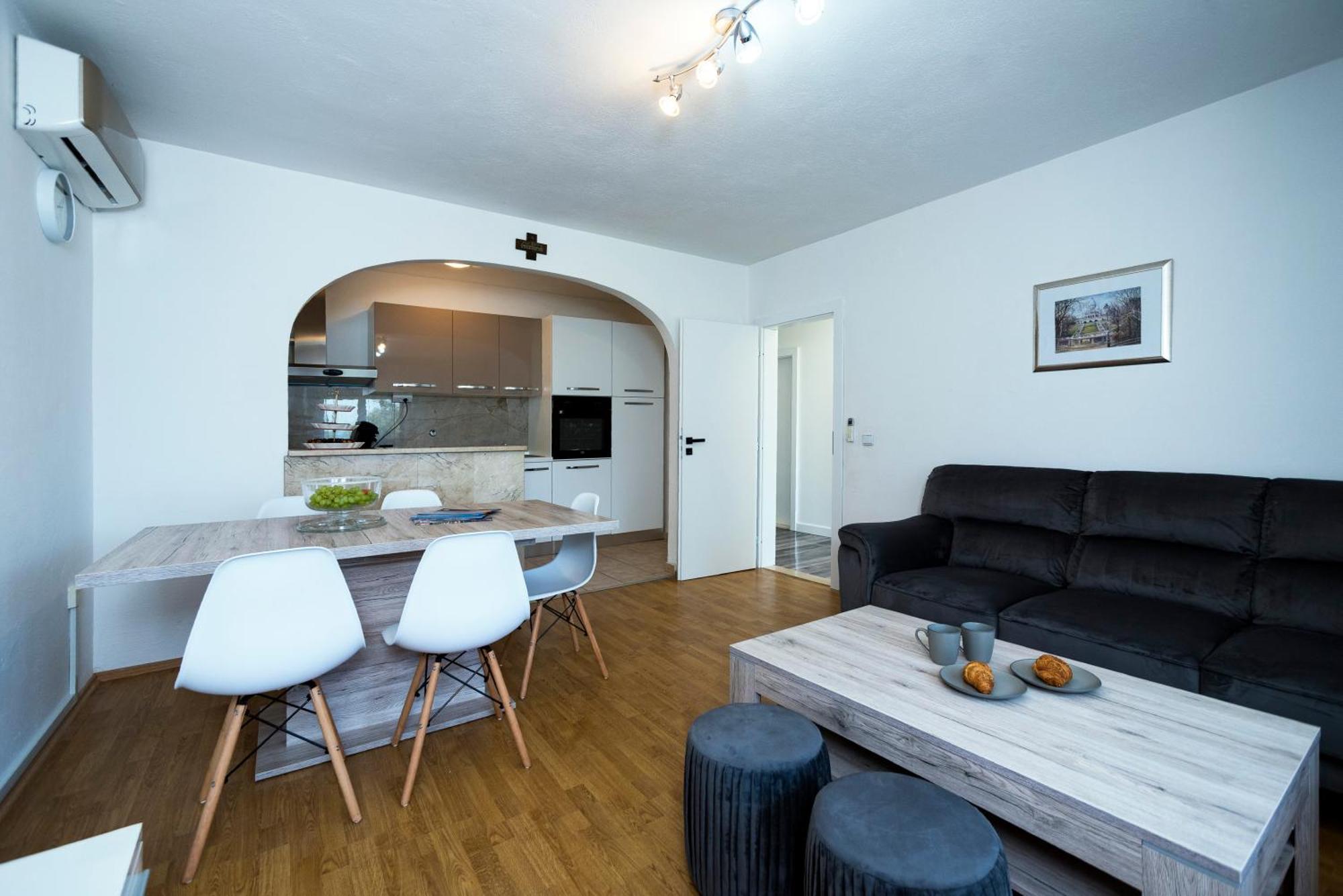 M&M Pelivan Apartments 솔린 외부 사진