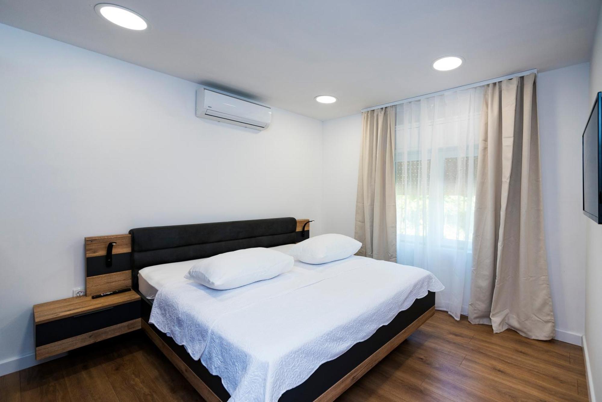 M&M Pelivan Apartments 솔린 외부 사진