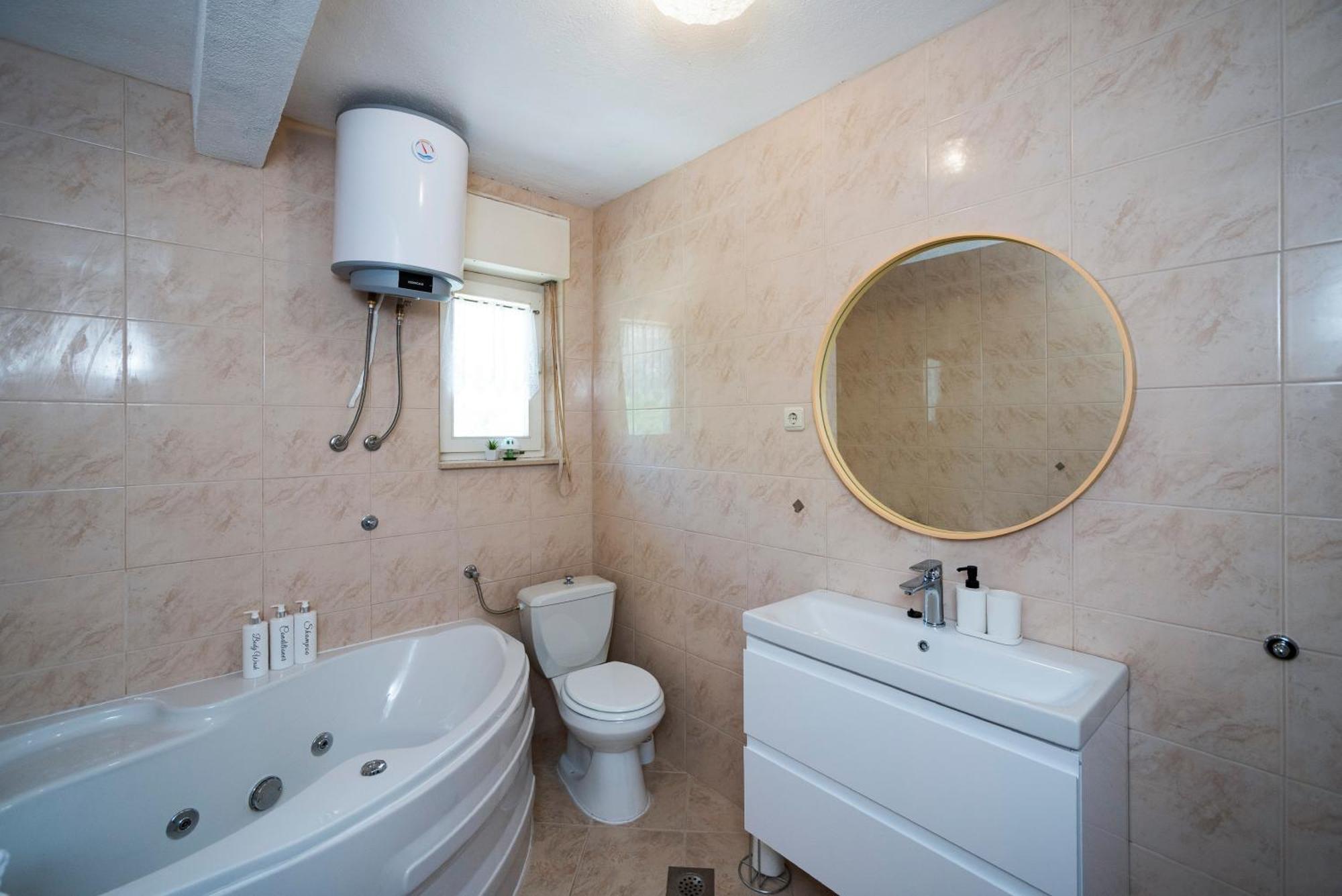 M&M Pelivan Apartments 솔린 외부 사진